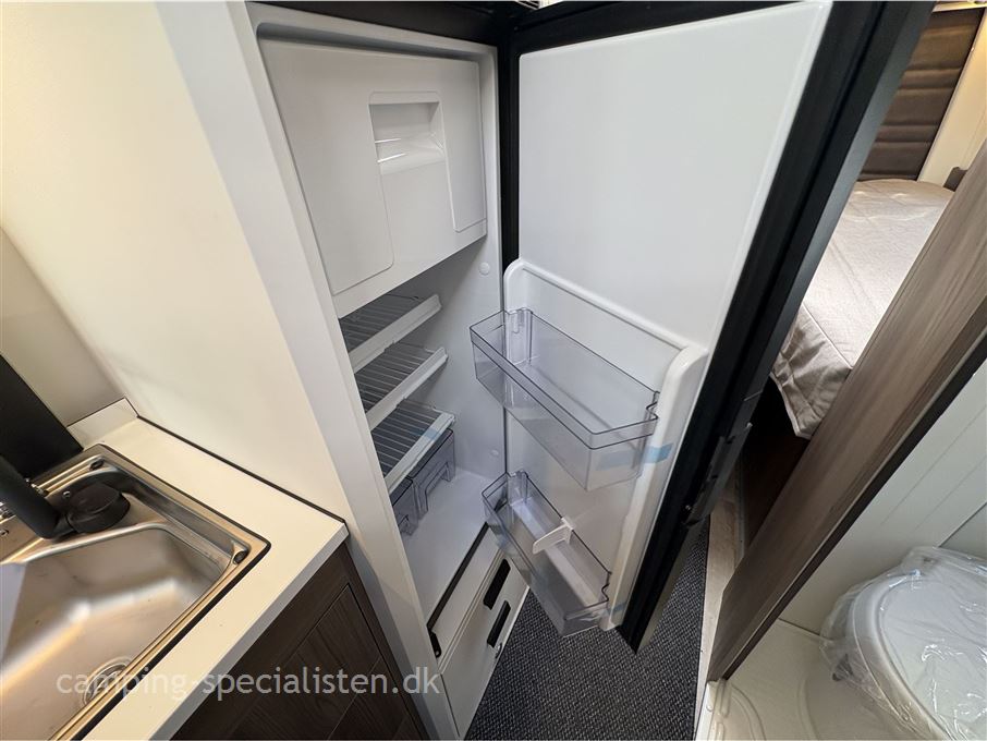 Kabe Van 690 LB Mercedes